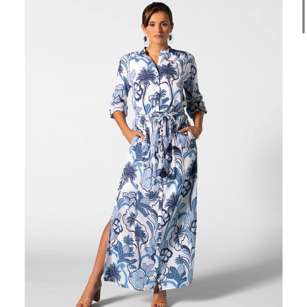 • Tori Richard • Women’s HOME GROWN BRIAR DRESS
Blue and White